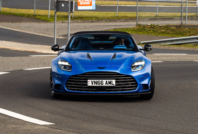 Aston Martin Vanquish Volante 2025