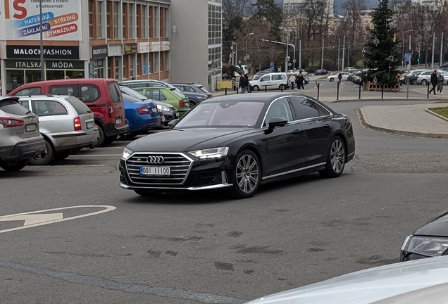 Audi S8 D5