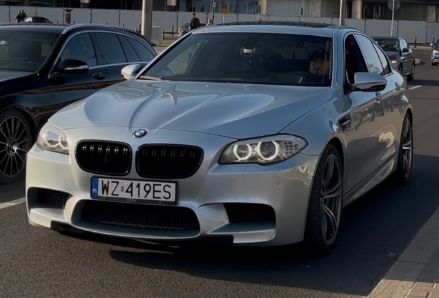 BMW M5 F10 2011