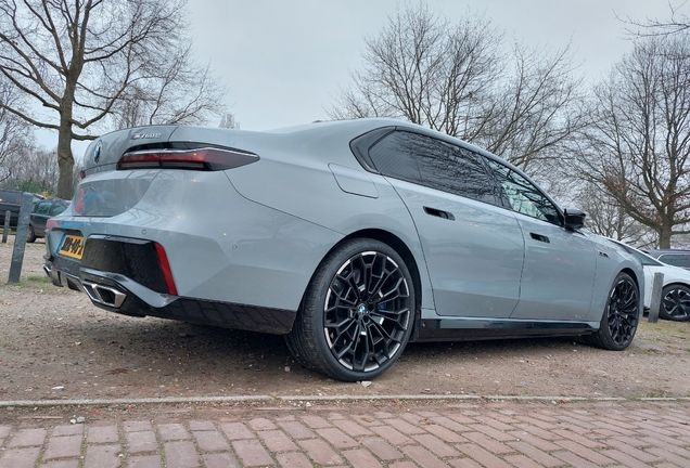 BMW M760e xDrive