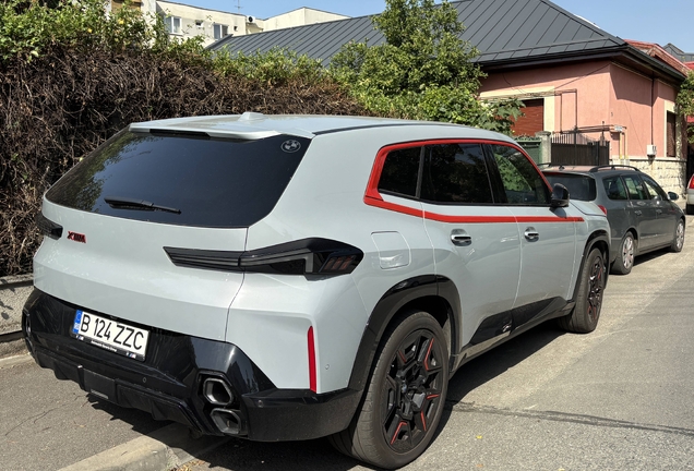 BMW XM G09 Label Red