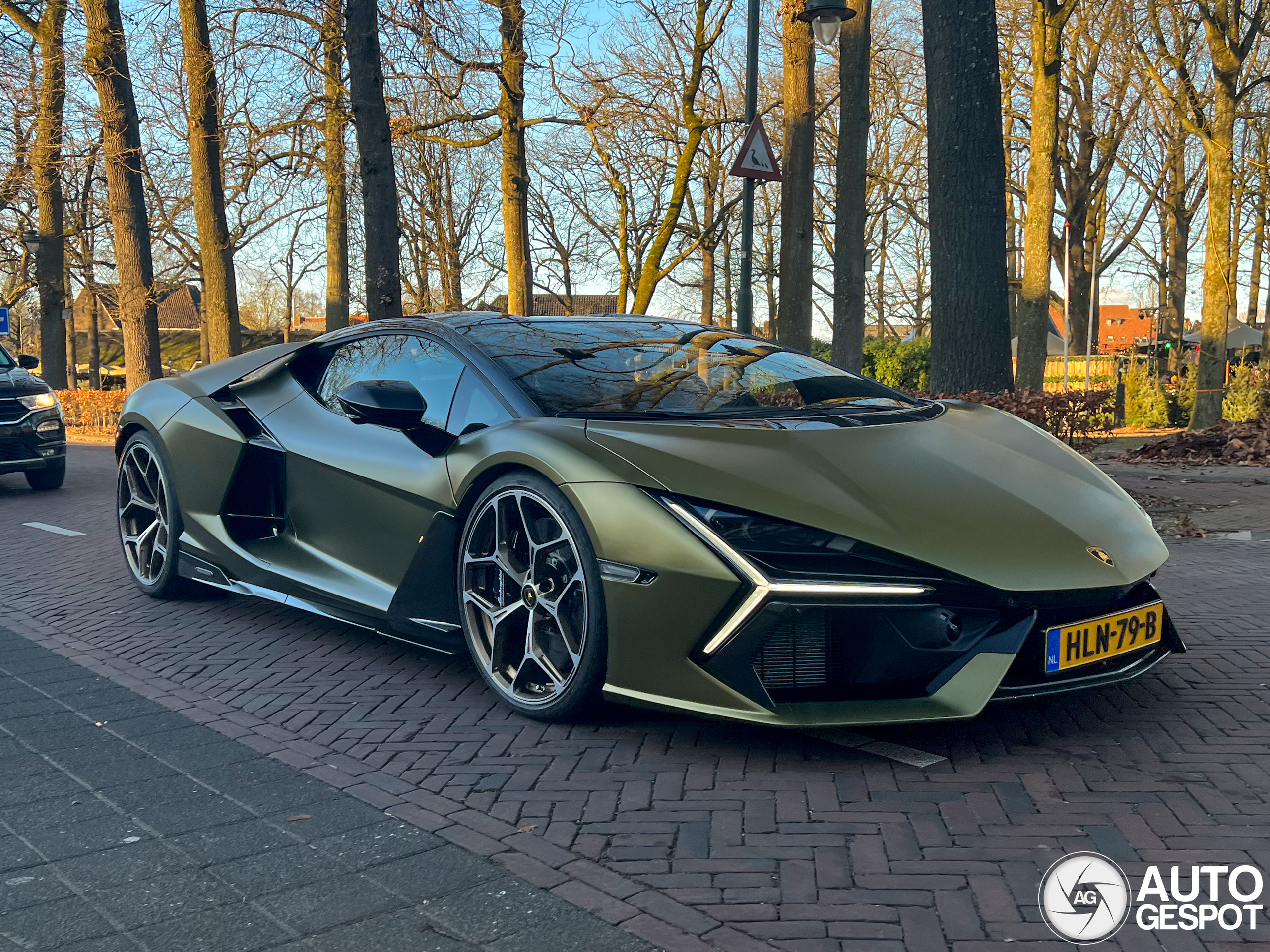 Lamborghini Revuelto