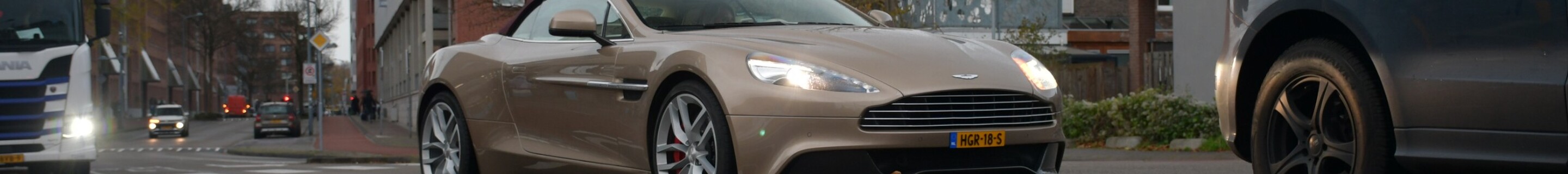 Aston Martin Vanquish Volante