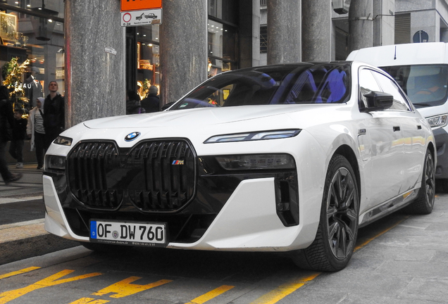 BMW M760e xDrive