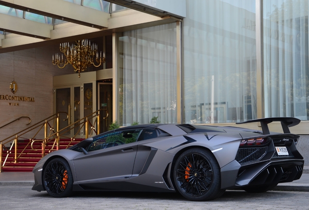 Lamborghini Aventador LP750-4 SuperVeloce Roadster