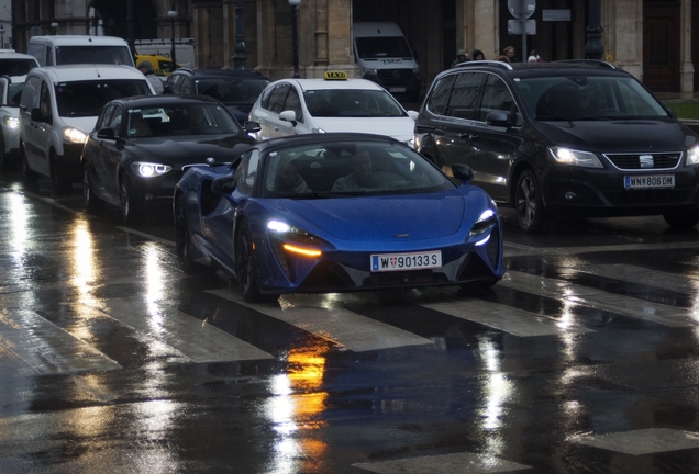 McLaren Artura Spider