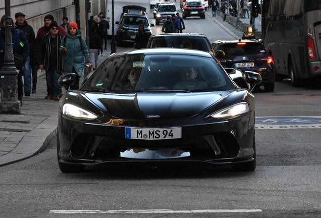 McLaren GT
