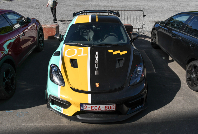Porsche 718 Cayman GT4 RS