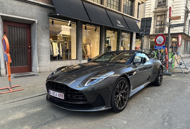 Aston Martin DB12 Volante
