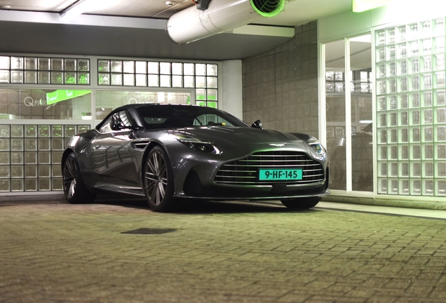 Aston Martin DB12 Volante