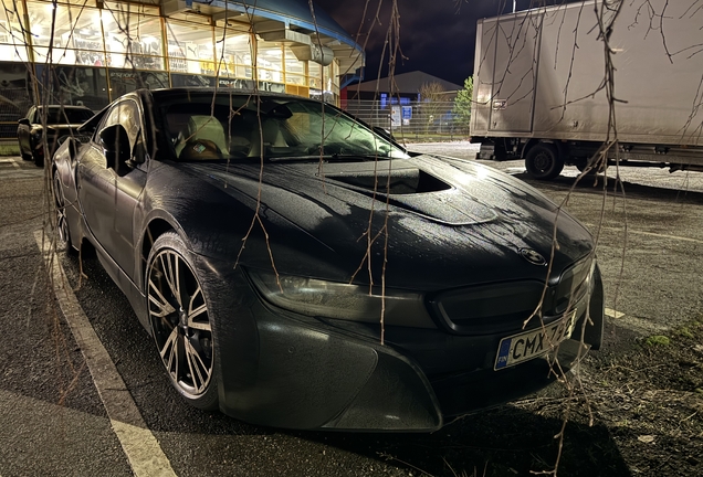 BMW i8