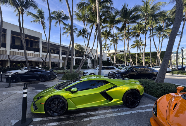 Lamborghini Revuelto