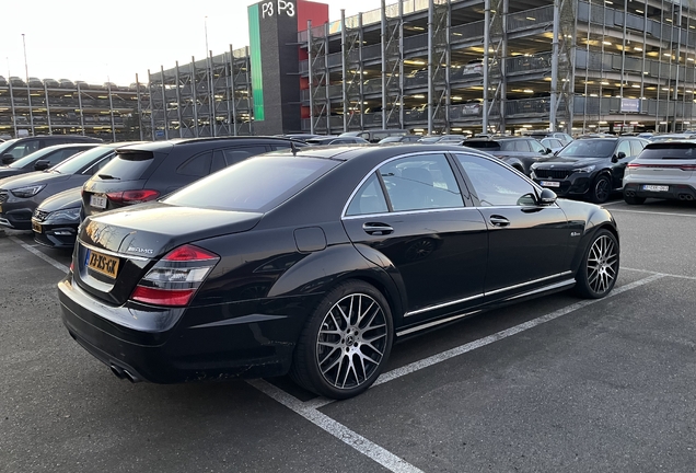 Mercedes-Benz S 63 AMG W221