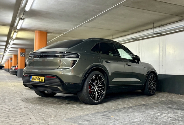 Porsche Macan EV Turbo