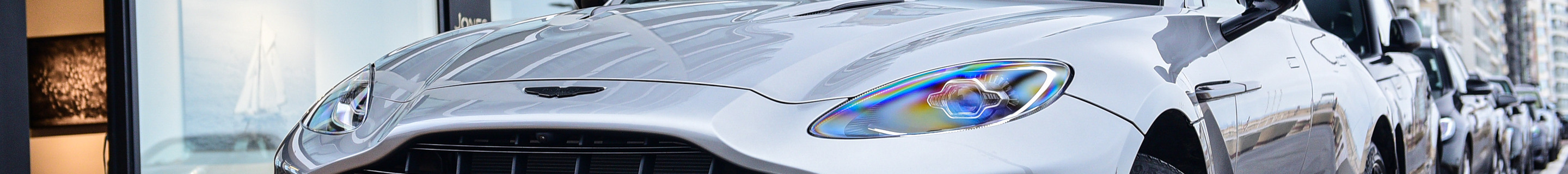 Aston Martin DBX707