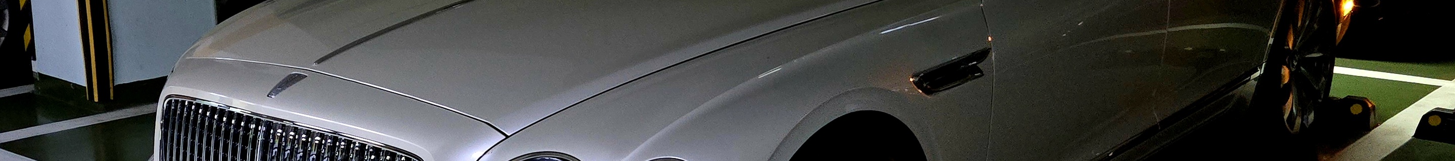 Bentley Flying Spur V8 2021