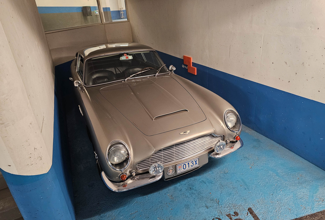 Aston Martin DB6 Vantage MKI