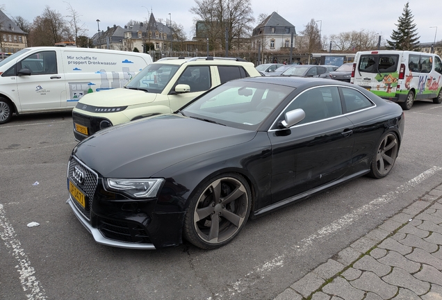 Audi RS5 B8 2012