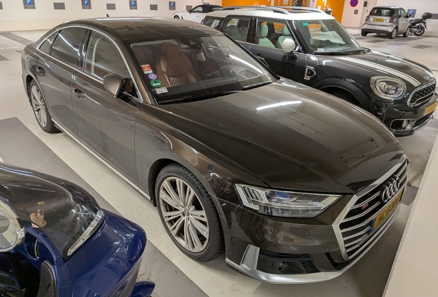 Audi S8 D5