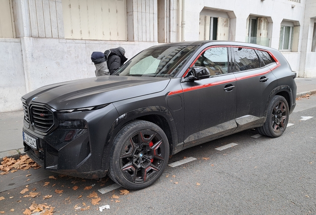 BMW XM G09 Label Red