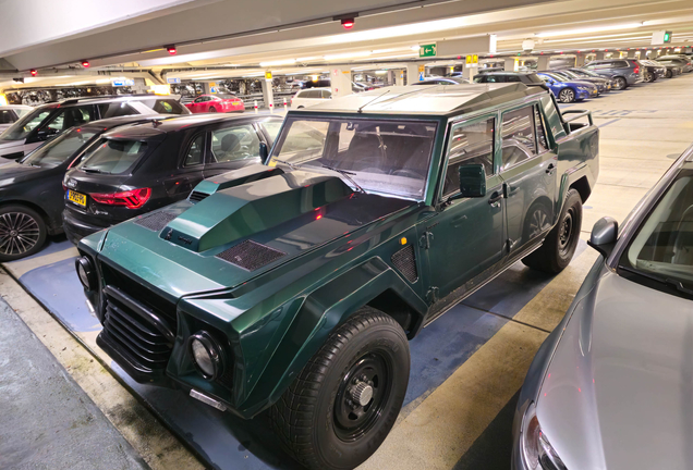 Lamborghini LM002