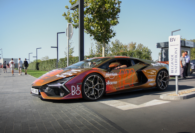 Lamborghini Revuelto