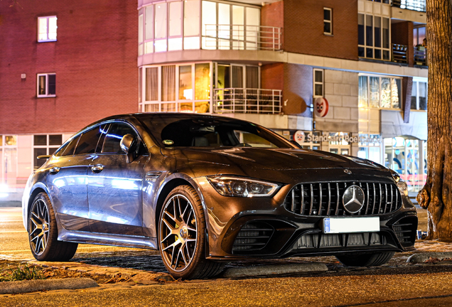 Mercedes-AMG GT 63 S X290