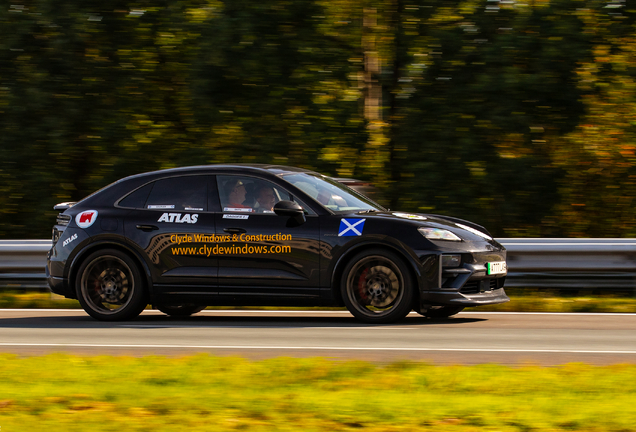 Porsche Macan EV Turbo