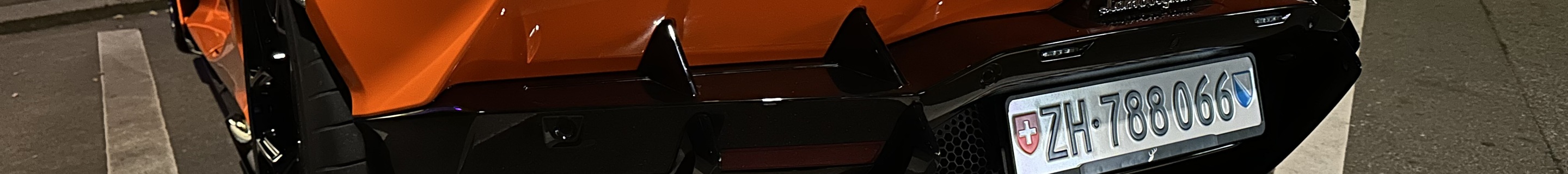 Lamborghini Revuelto