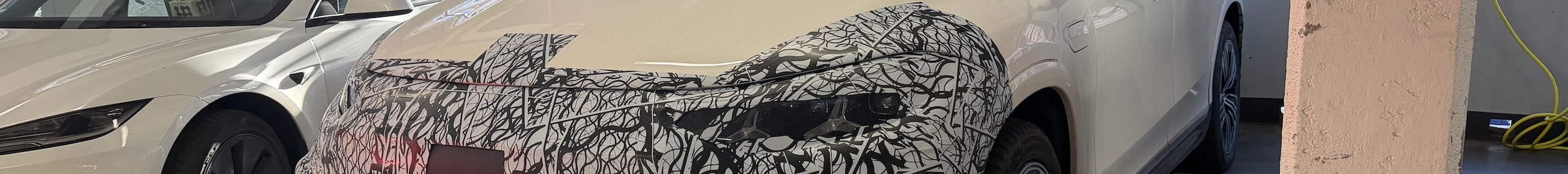 Mercedes-Benz EQC SUV 2025