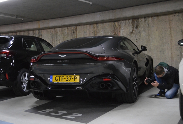 Aston Martin V8 Vantage 2018