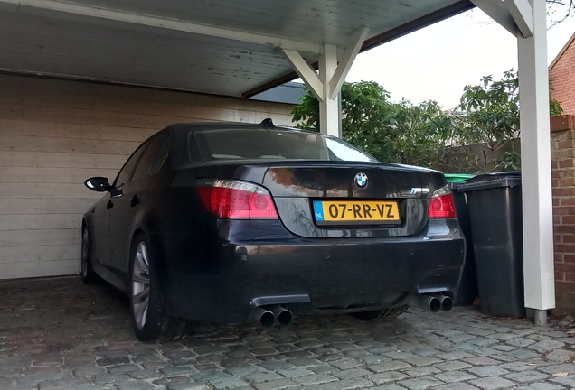 BMW M5 E60 2005