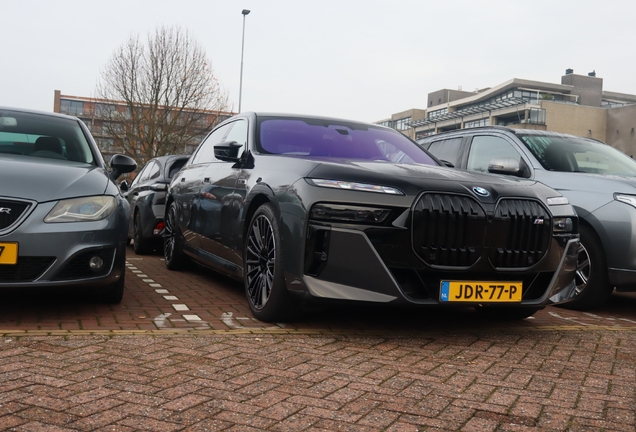 BMW M760e xDrive