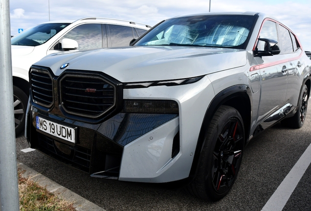 BMW XM G09 Label Red