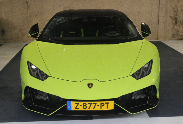 Lamborghini Huracán LP640-4 EVO