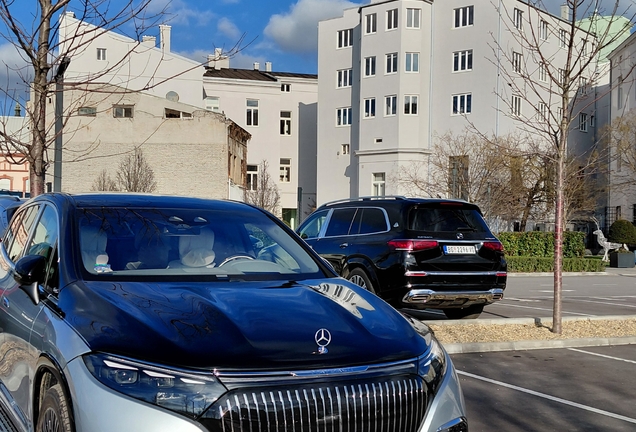 Mercedes-Maybach EQS 680 SUV