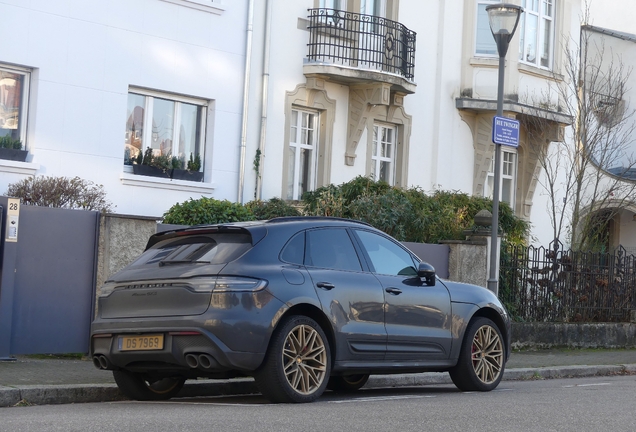 Porsche 95B Macan GTS MkIII