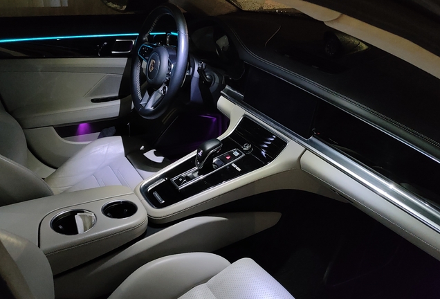 Porsche 971 Panamera Turbo MkI