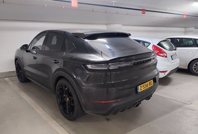 Porsche Cayenne Coupé Turbo E-Hybrid
