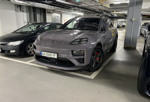 Porsche Macan EV Turbo