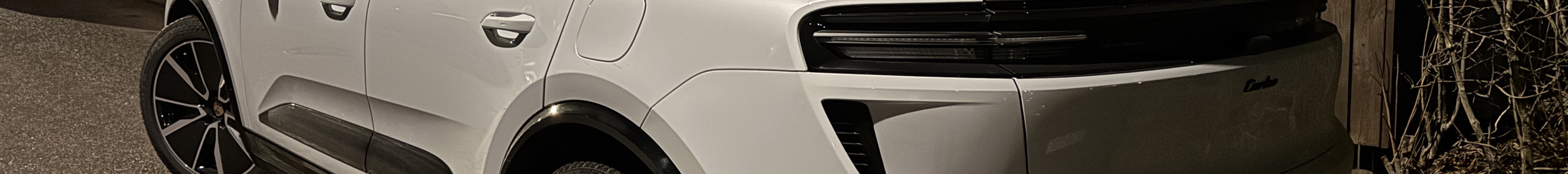 Porsche Macan EV Turbo