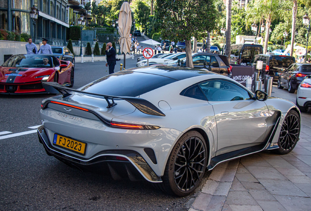 Aston Martin V12 Vantage 2023