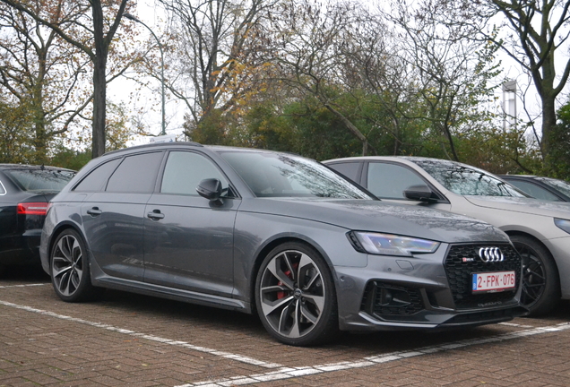 Audi RS4 Avant B9