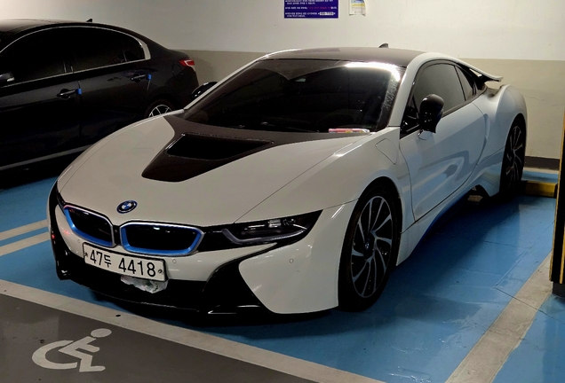 BMW i8