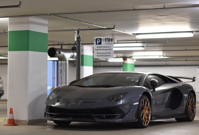 Lamborghini Aventador LP770-4 SVJ