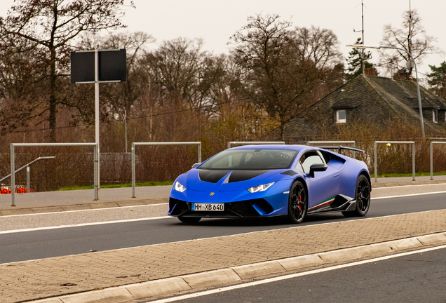 Lamborghini Huracán LP640-4 Performante