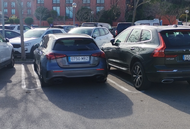 Mercedes-AMG A 45 S W177