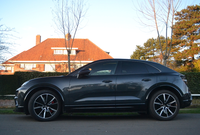 Porsche Macan EV Turbo