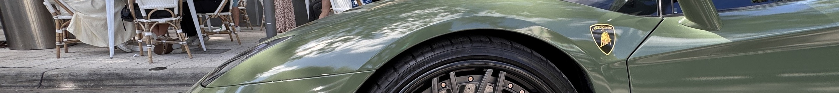 Lamborghini Aventador S LP740-4