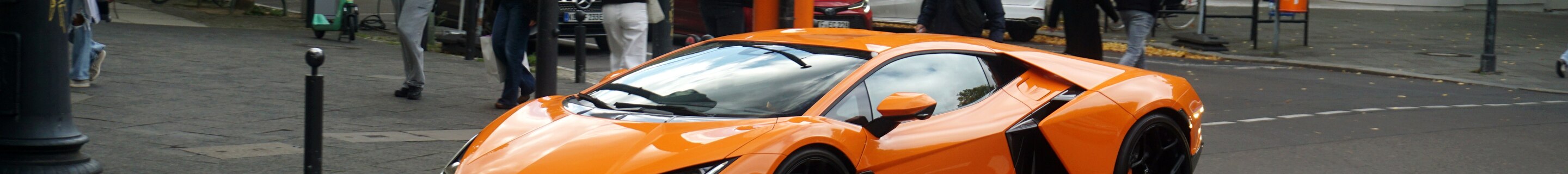 Lamborghini Revuelto
